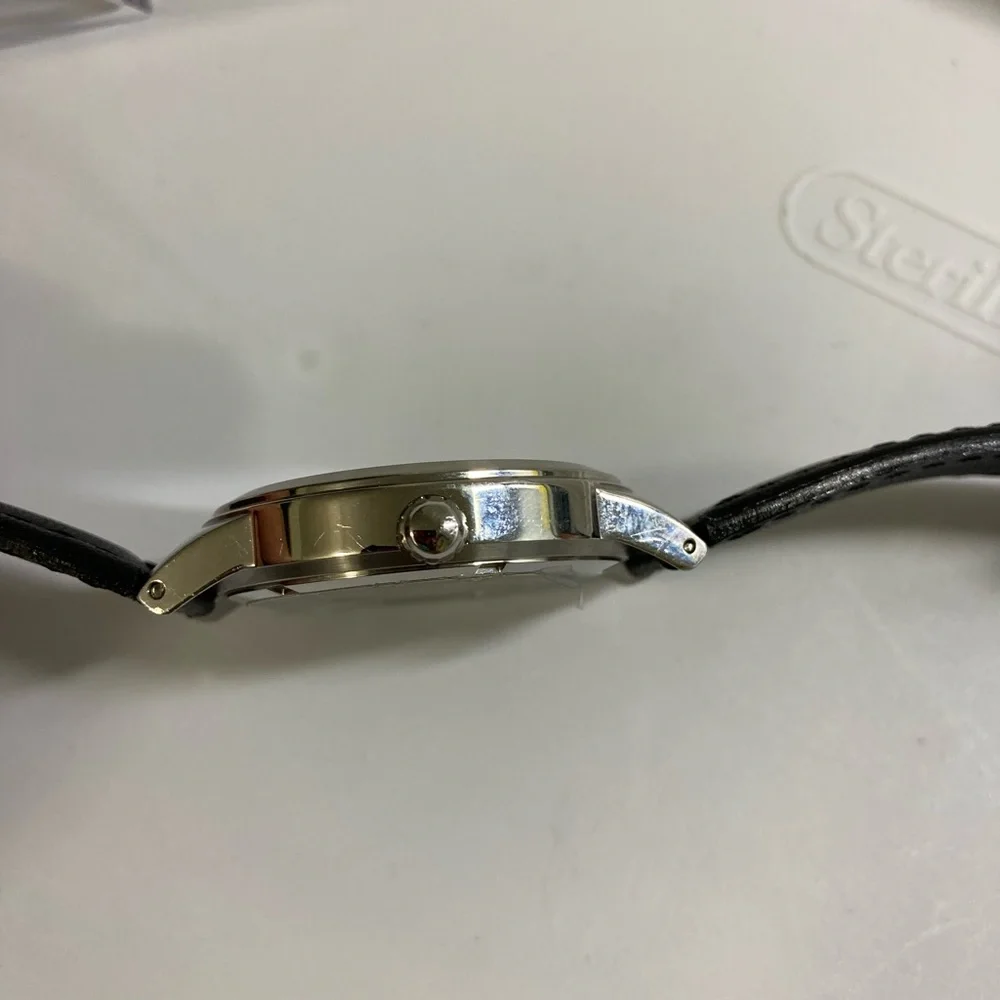 Casio edifice watch, black & silver dial, red accents, working battery, EF308 - Picture 7 of 13